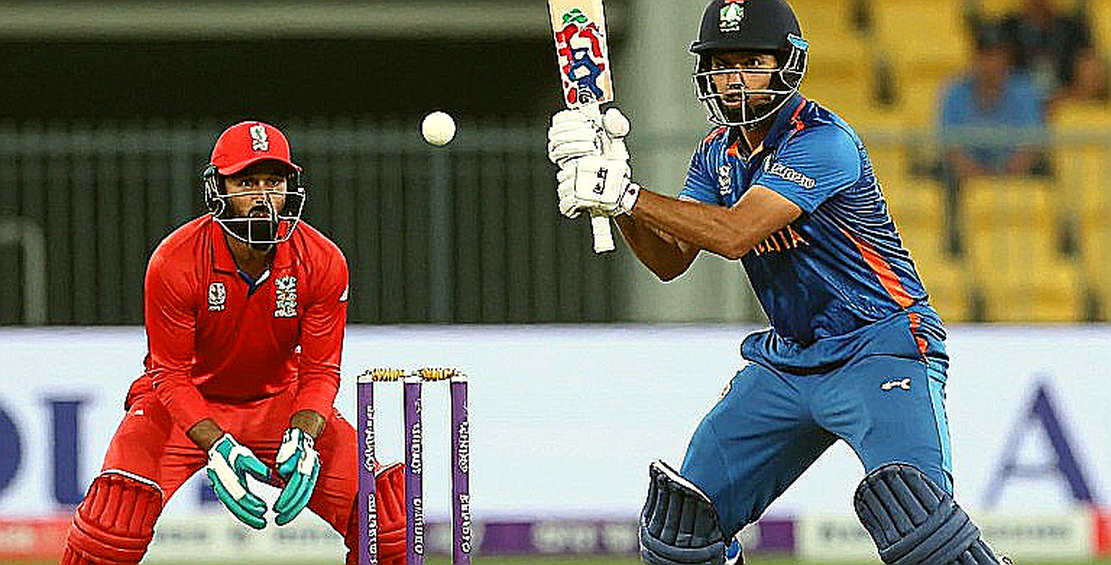 দুই মিনিট, একটা ভাঙা হেলমেট আর এশিয়ার আম্পায়ারিং খাতা