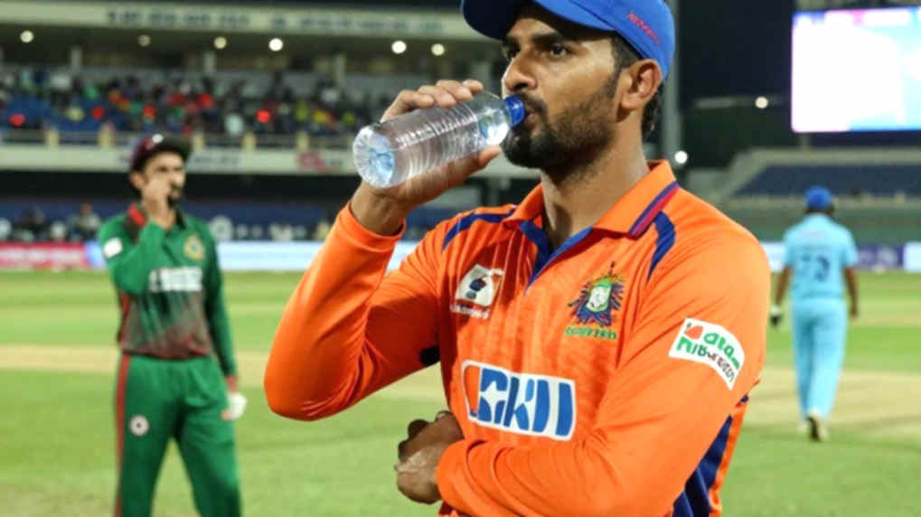 গোয়েবার্হায় জেগে ওঠা চ্যাম্পিয়ন: ১১০/৬ থেকে ৪২৫/৯, আর অস্ট্রেলিয়ার ৯৯