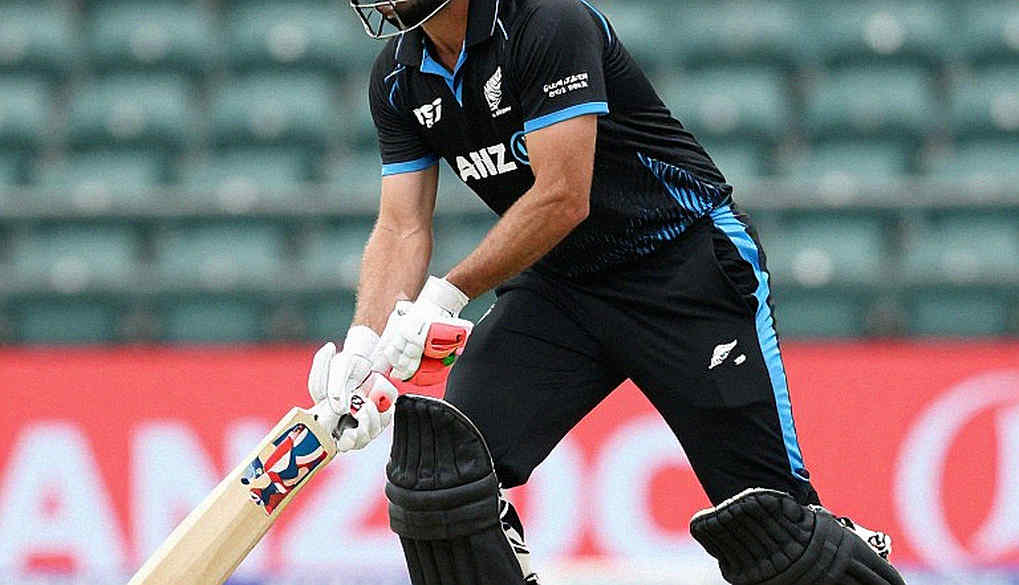নিলামের প্যাডেল নয়, ক্যালেন্ডারটাই দাম ঠিক করে